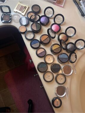 Lot eyeshadows